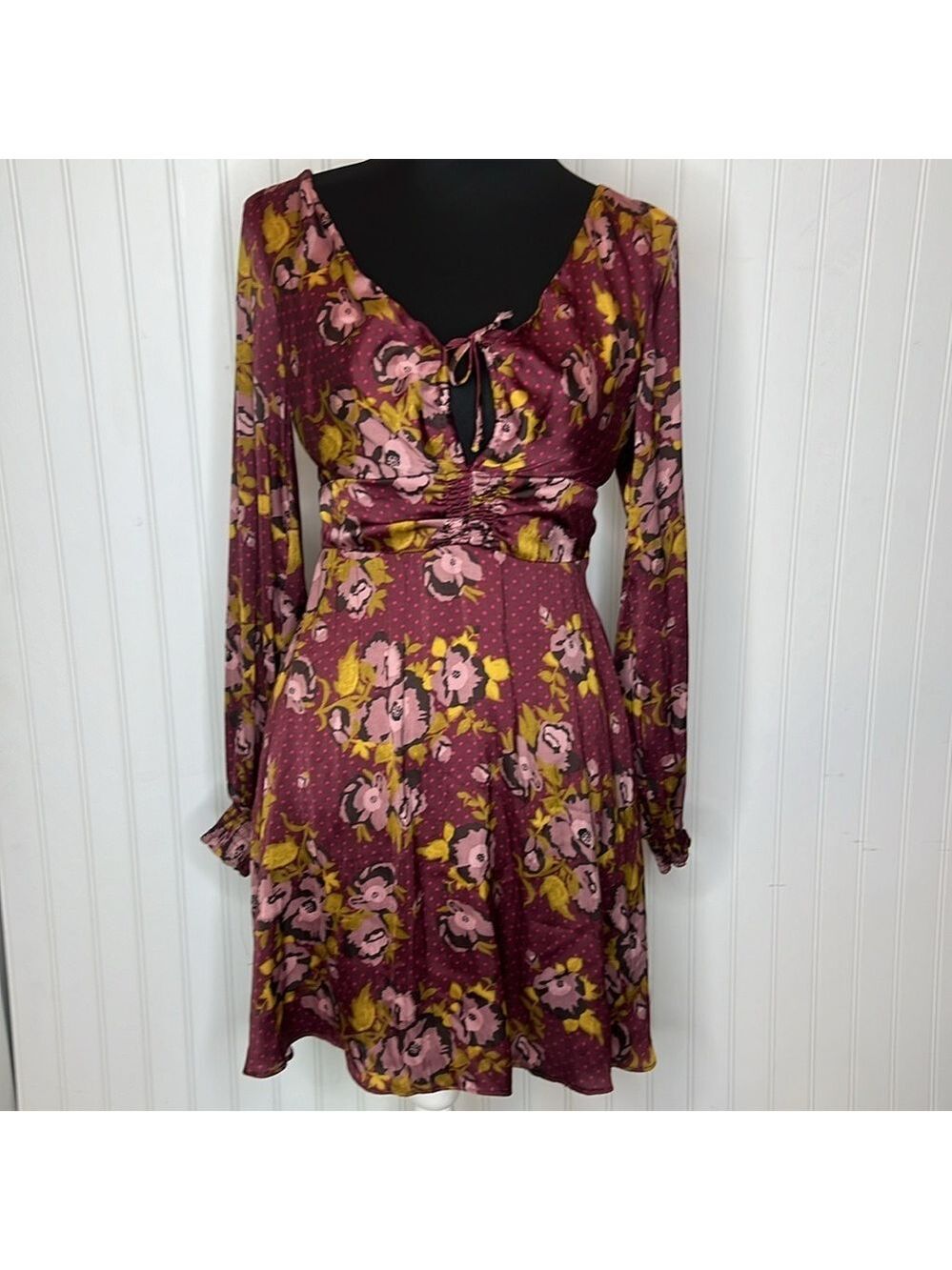- Free People Floral Fit and Flare Dress Size 6